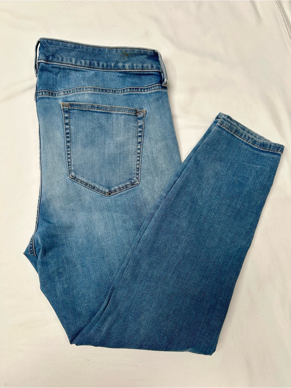BOUTIQUE WOMEN’S JEANS, SIZE 16